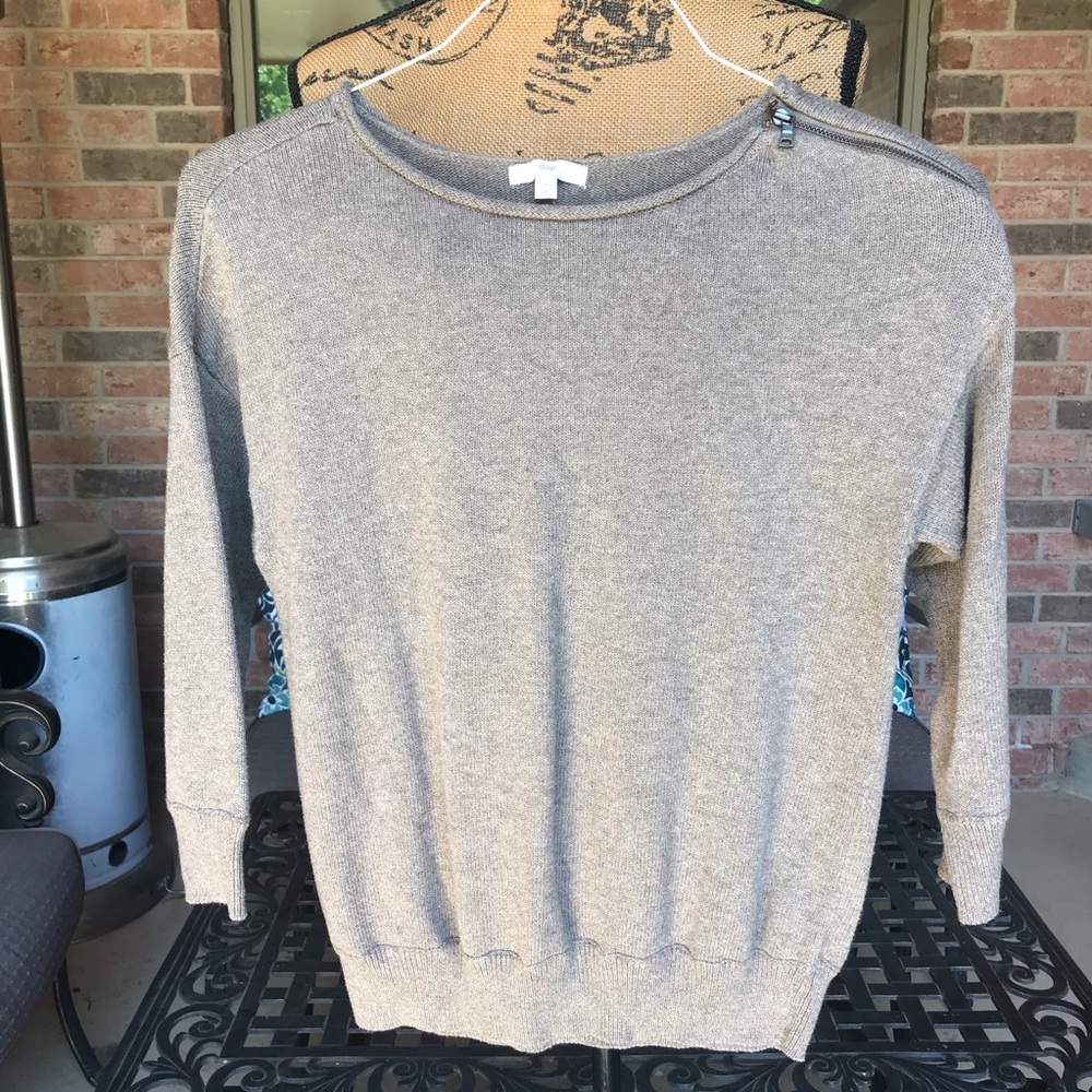 GAP Dolman Crop Lightweight Sweater Medium Zipper Shoulder
